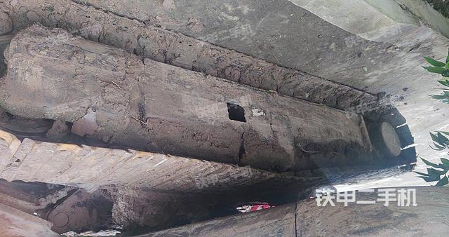 單側(cè)履帶整體（整機外觀）