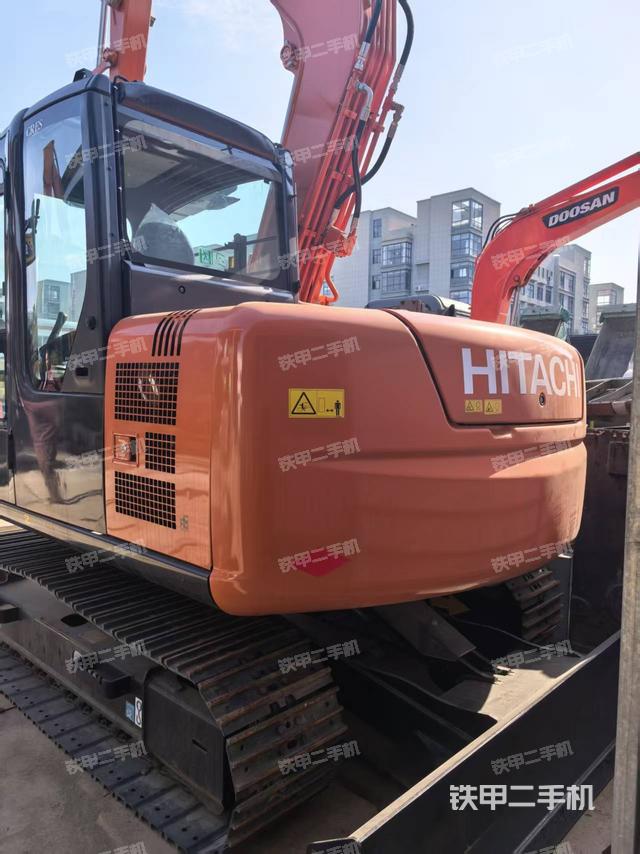 驾驶室整体（整机外观）