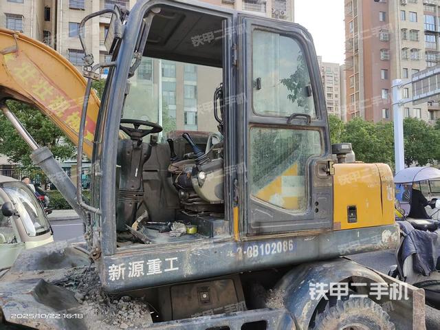 驾驶室整体（整机外观）