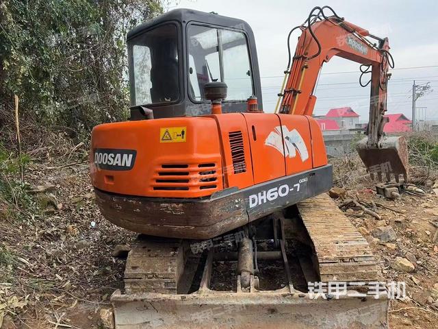 斗山DH60-7挖掘機
