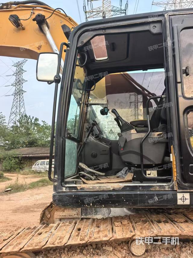 后窗玻璃角標(biāo)（駕駛室部分）