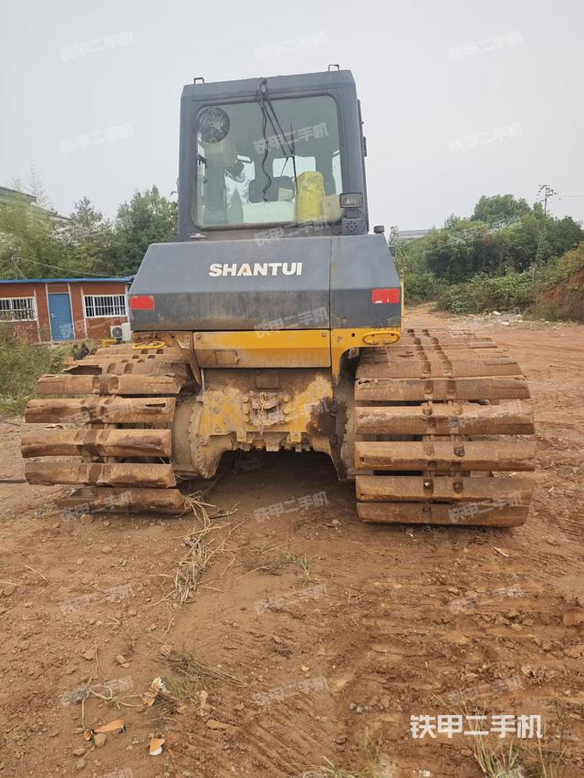 整机右后45°（设备外观及核心部件）