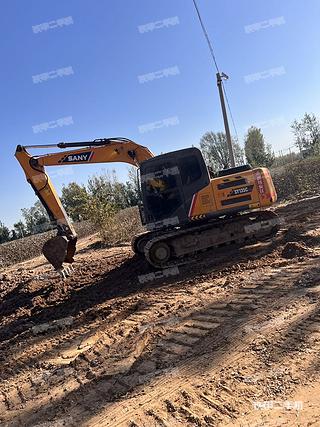 三一重工SY135C挖掘机