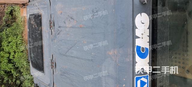 驾驶室顶部（整机外观）