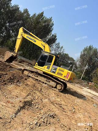 小松PC240LC-8M0挖掘机