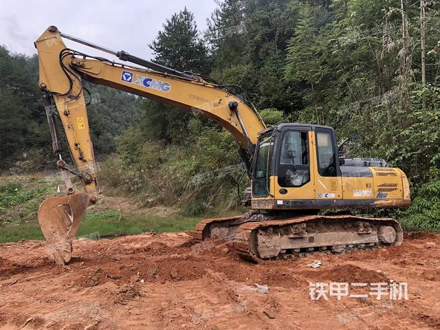 徐工XE215D挖掘机