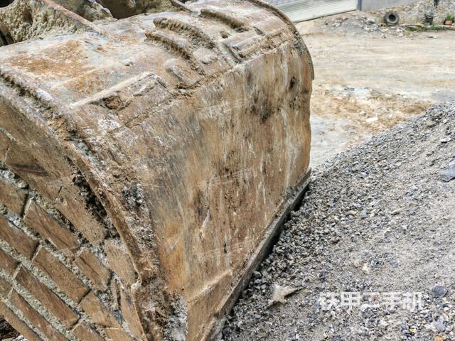 小臂整體右前（工作和回轉(zhuǎn)裝置）