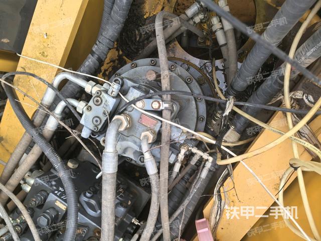 回轉(zhuǎn)馬達（上車部件）