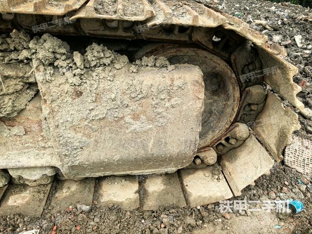 右驱动轮（行走机构）