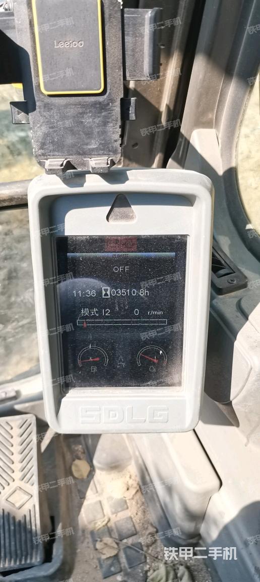 驾驶室整体（整机外观）