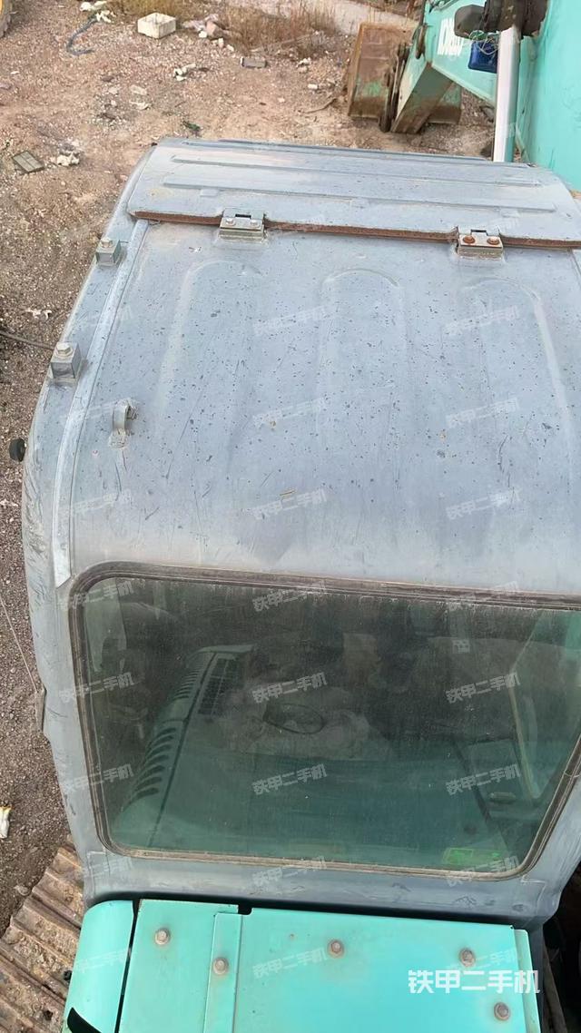 駕駛室頂部（整機(jī)外觀）