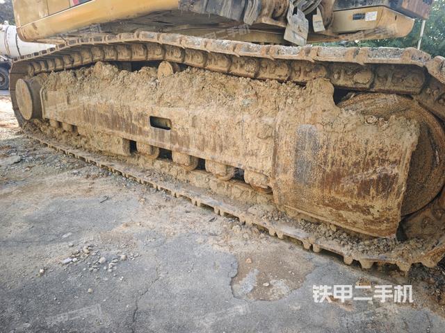 單側(cè)履帶整體（整機(jī)外觀）