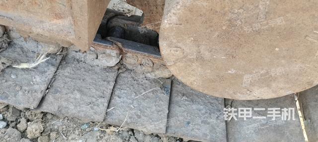 单侧履带整体（整机外观）