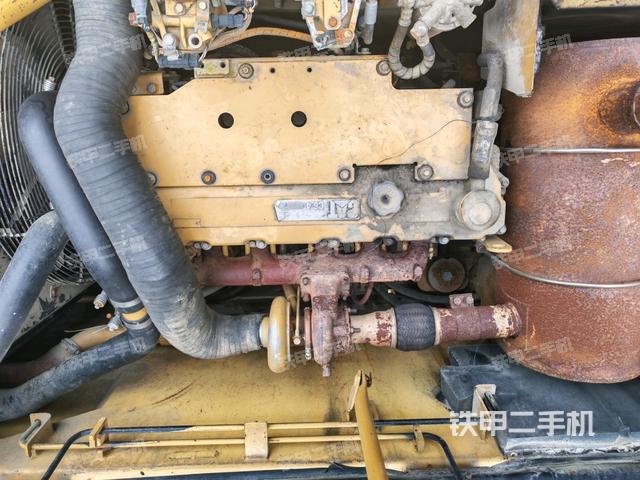 發(fā)動(dòng)機(jī)室（上車部件）