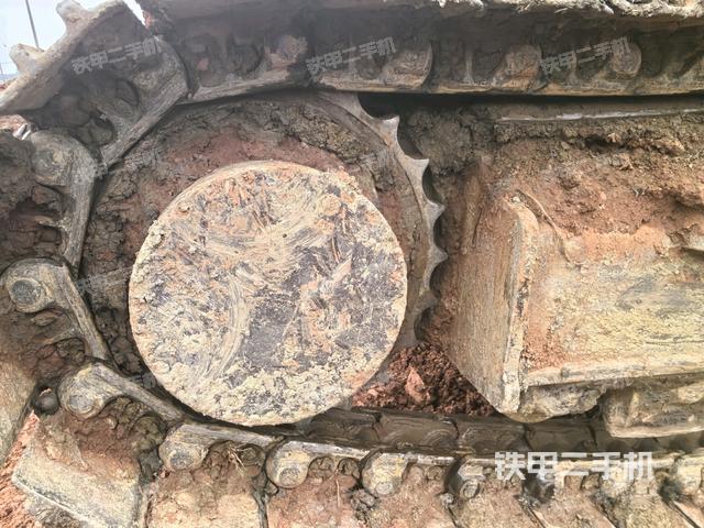 左驅(qū)動(dòng)輪（行走機(jī)構(gòu)）