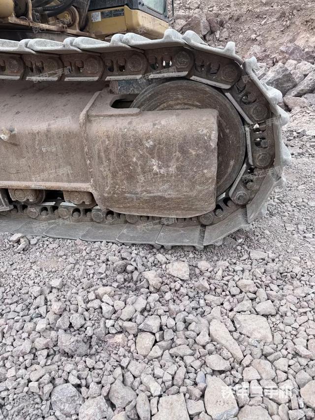 右側行走馬達蓋板（行走機構）