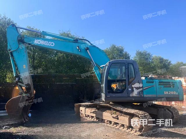 神鋼SK210LC-8挖掘機(jī)