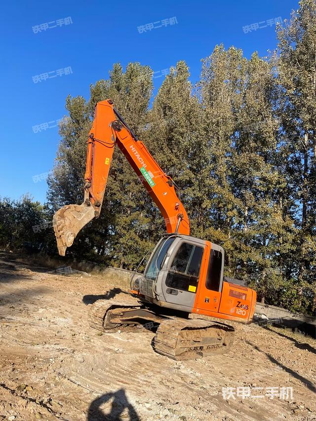 日立ZX120挖掘机