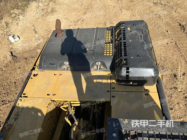 駕駛室頂部（整機(jī)外觀）