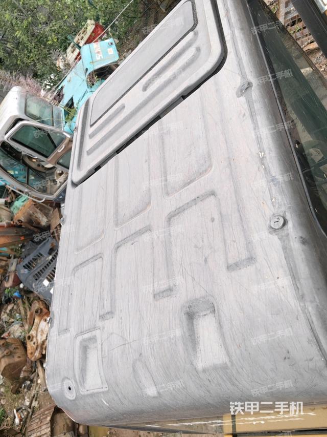 駕駛室頂部俯視（上車部件）