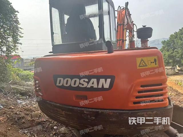 整機右后45°（整機外觀）