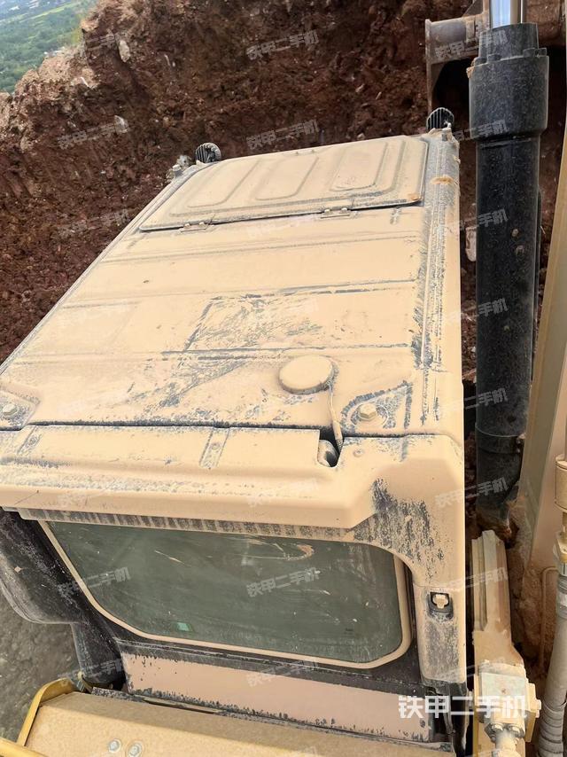 駕駛室頂部（整機(jī)外觀）