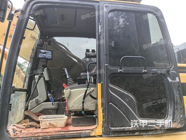 駕駛室正側(cè)（駕駛室部分）