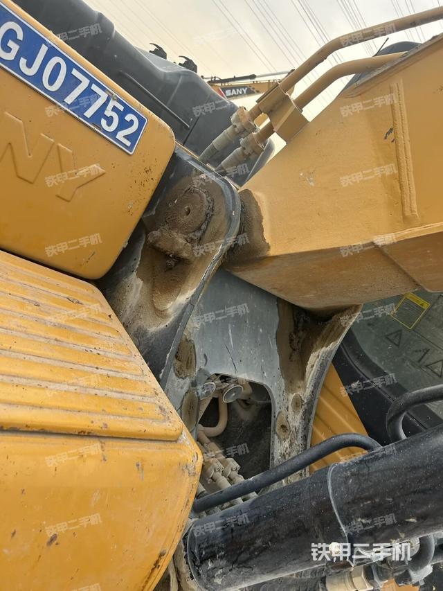 大臂根部?斜視（工作和回轉(zhuǎn)裝置）