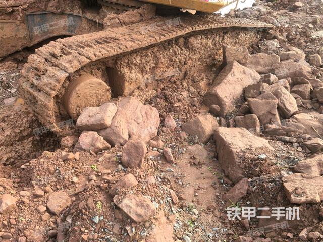 左側(cè)履帶整體?（行走機構(gòu)）