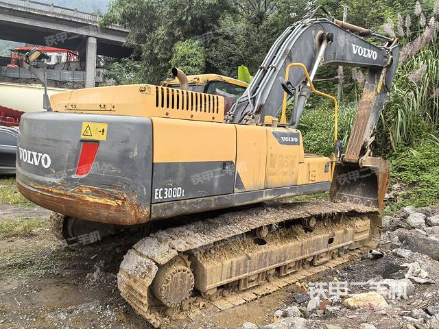 整機(jī)右后45°（整機(jī)外觀）