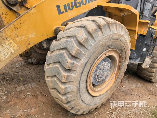 右前輪（行走機構(gòu)）