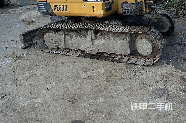 单侧履带整体（整机外观）