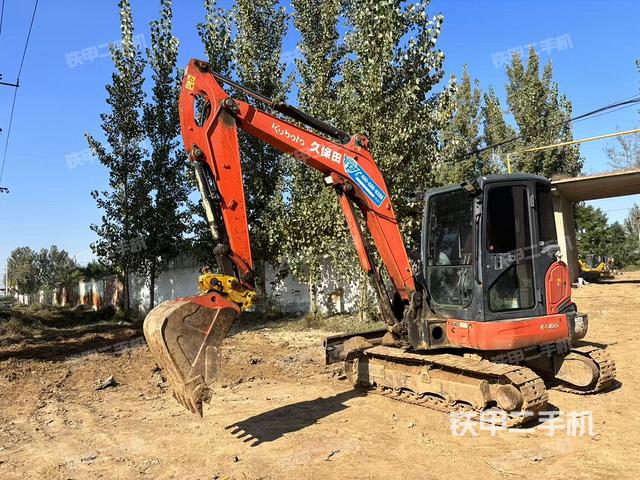 駕駛室整體（整機外觀）