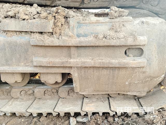 單側(cè)履帶整體（整機(jī)外觀）