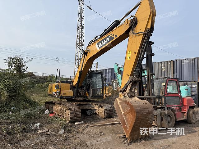 三一重工SY205C挖掘机