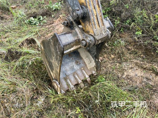 小臂整体右前（工作和回转装置）