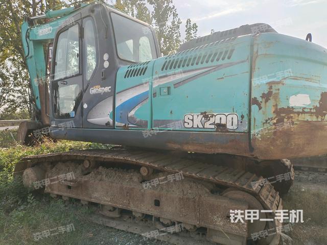 神钢SK200-11挖掘机