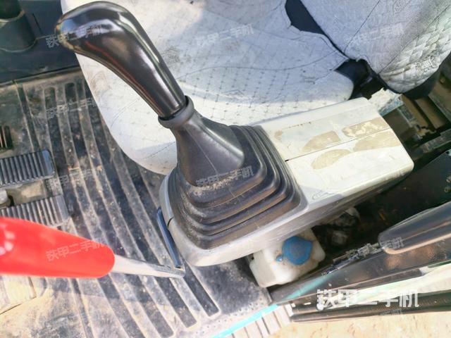 座椅左側(cè)控制臺(tái)/音響/含左手柄（駕駛室部分）