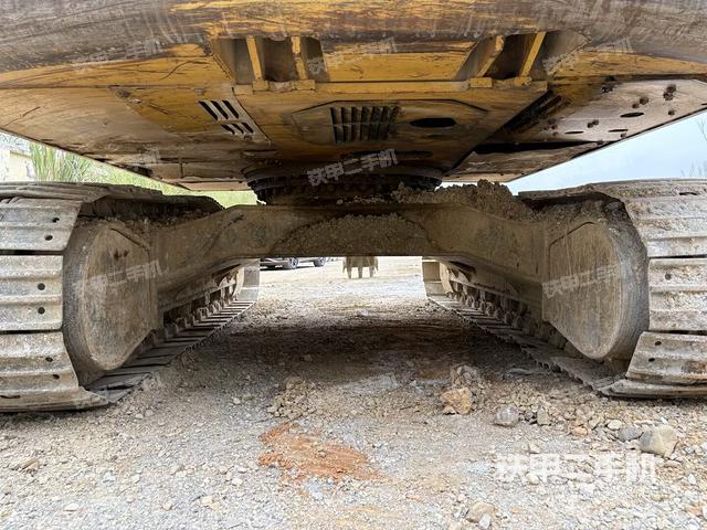 左側(cè)行走馬達(dá)蓋板（行走機(jī)構(gòu)）