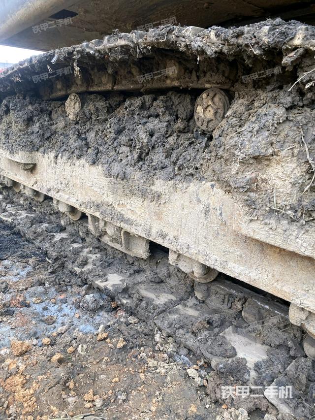 單側(cè)履帶整體（整機(jī)外觀）