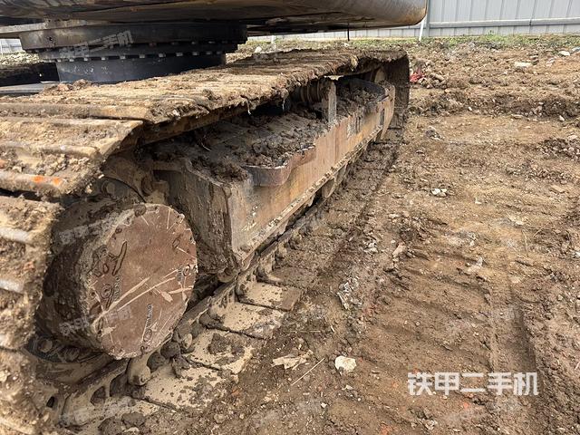 單側(cè)履帶整體（整機(jī)外觀）