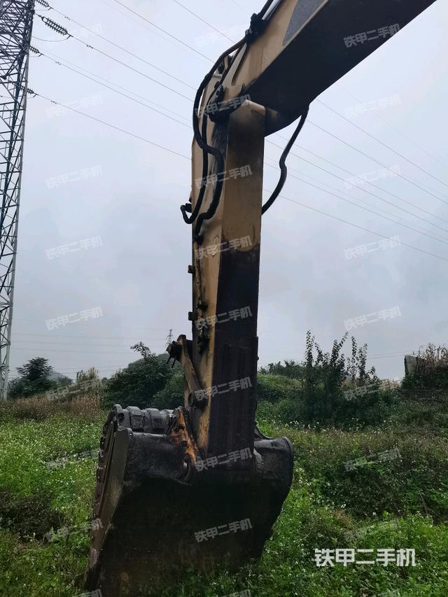 小臂整体左后（工作和回转装置）