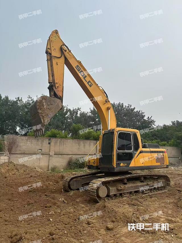 駕駛室頂部（整機(jī)外觀）