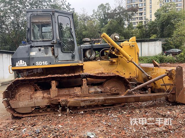 整機(jī)右側(cè)（設(shè)備外觀及核心部件）