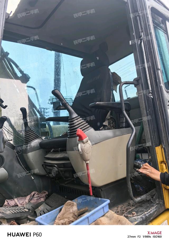 駕駛室整體（整機(jī)外觀）