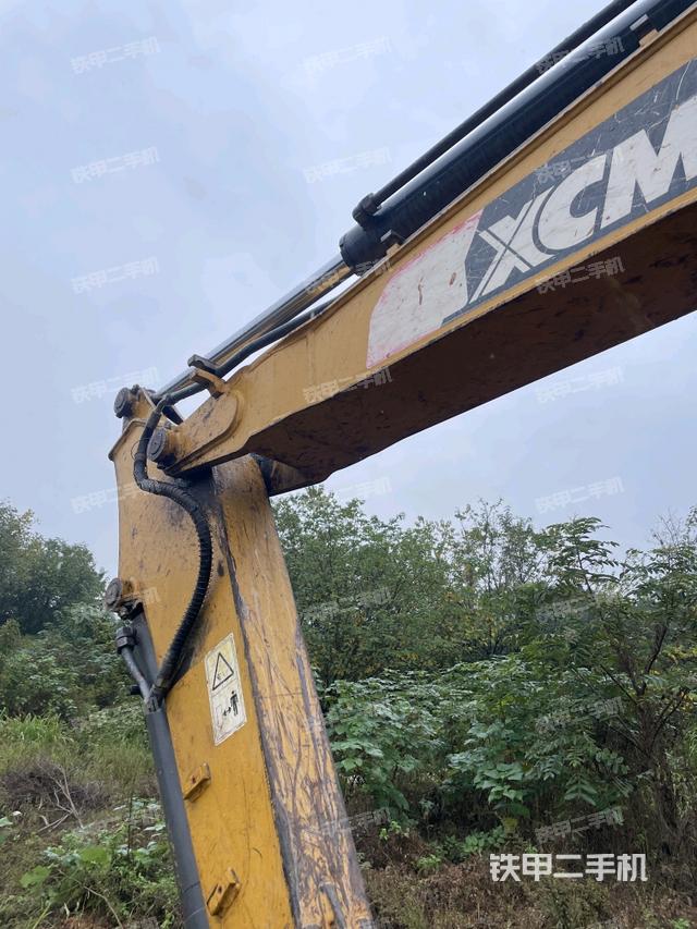 转盘和下车架正前（工作和回转装置）