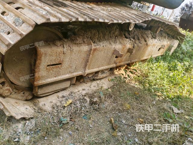 右驱动轮（行走机构）