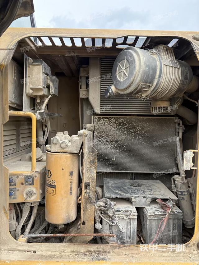 散熱器正面（大件艙室）