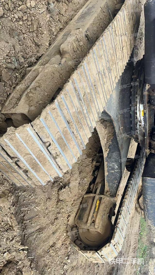 单侧履带整体（整机外观）