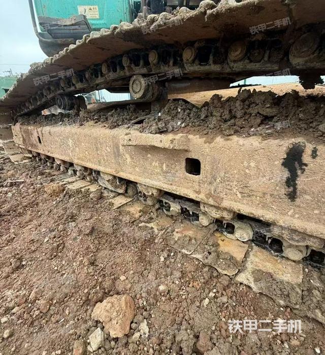 單側(cè)履帶整體（整機(jī)外觀）